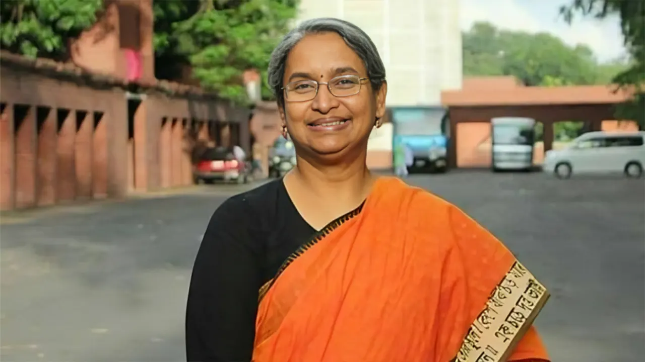 প্যারোলে মুক্তির পর ঢাকায় রওনা দীপু মনি